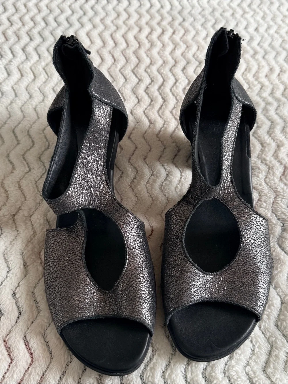 Arche Farako Gray Metallic Heels Zip Closure Open Toe Shoes Sz 40